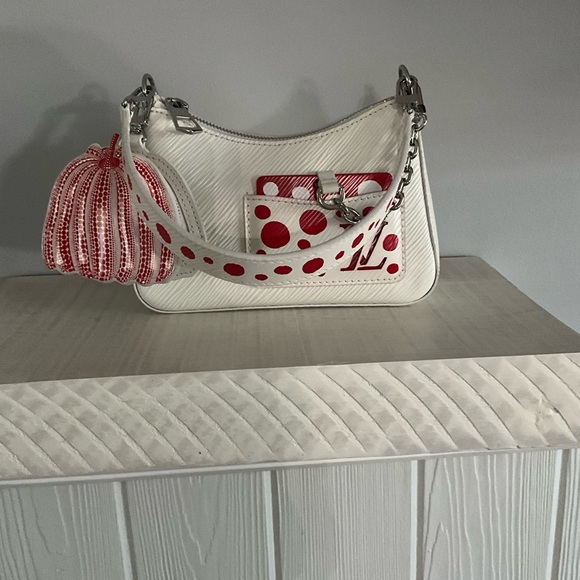 LOUIS VUITTON x Yayoi Kusama LVxYK Epi Marerini 2WAY - Picture 13 of 13